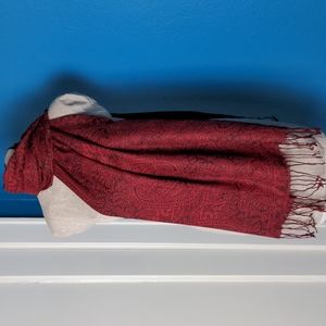 NWT  Women's Red Black Paisley Scarf